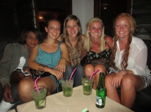 Some zambian girl, Lucy, Anne, me and Johanne at Portico
